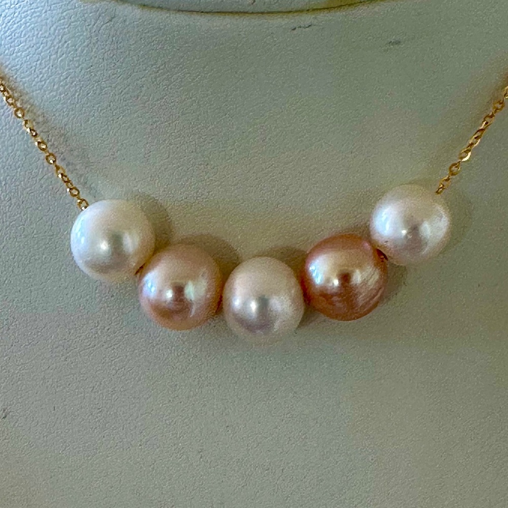 Five NATURAL Cultured Pearls Floating on 14K YG - 18 Inches (Adjustable) - Picture 5 of 9